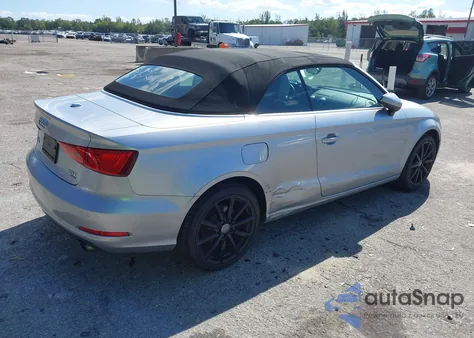 2015 Audi A3 2.0T Premium z USA, uszkodzony, nr VIN WAU7FLFF7F1066359